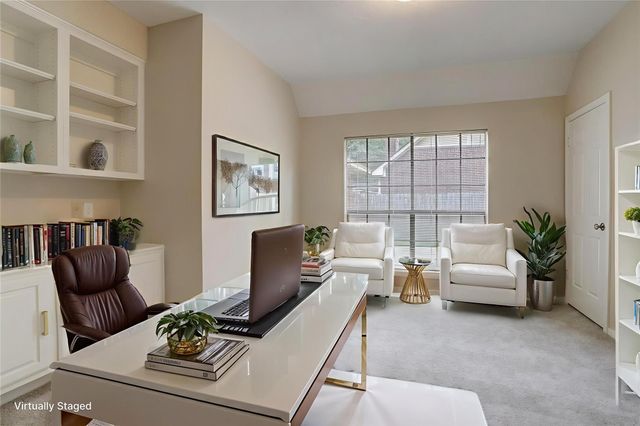 10 Heathstone Place, The Woodlands, TX 77381