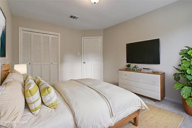 10 Heathstone Place, The Woodlands, TX 77381