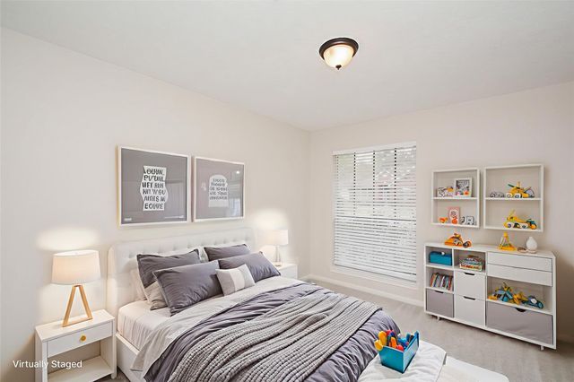 10 Heathstone Place, The Woodlands, TX 77381