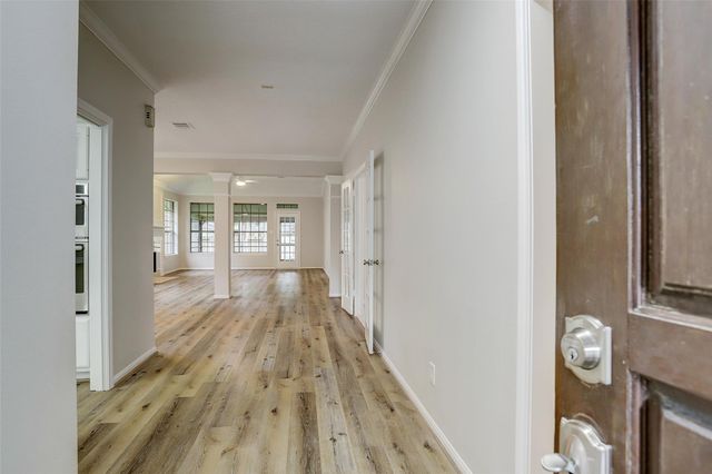 10 Heathstone Place, The Woodlands, TX 77381