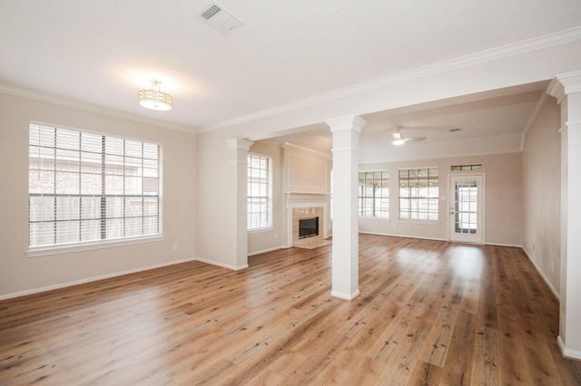 10 Heathstone Place, The Woodlands, TX 77381