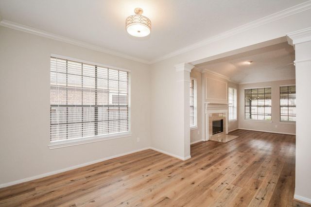 10 Heathstone Place, The Woodlands, TX 77381