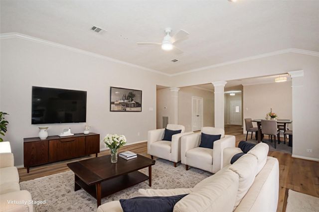 10 Heathstone Place, The Woodlands, TX 77381