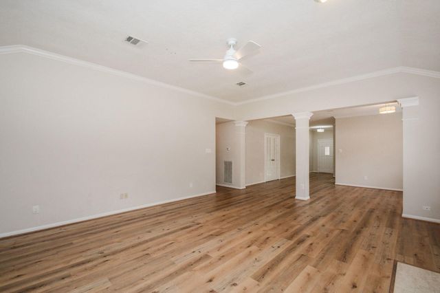 10 Heathstone Place, The Woodlands, TX 77381