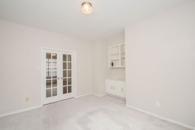 10 Heathstone Place, The Woodlands, TX 77381