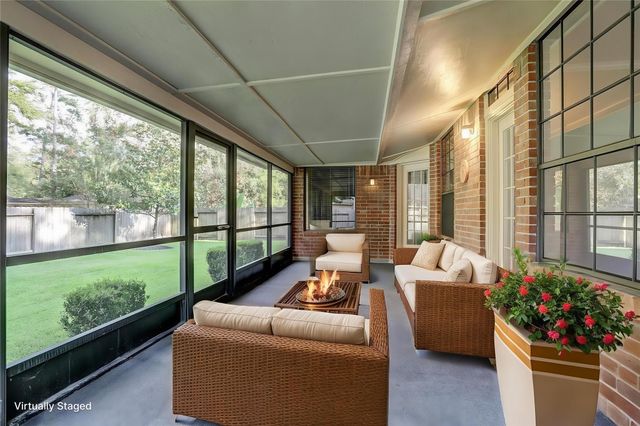 10 Heathstone Place, The Woodlands, TX 77381