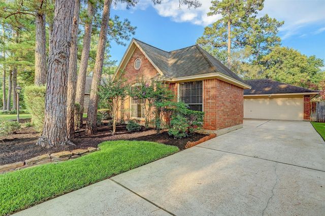 10 Heathstone Place, The Woodlands, TX 77381