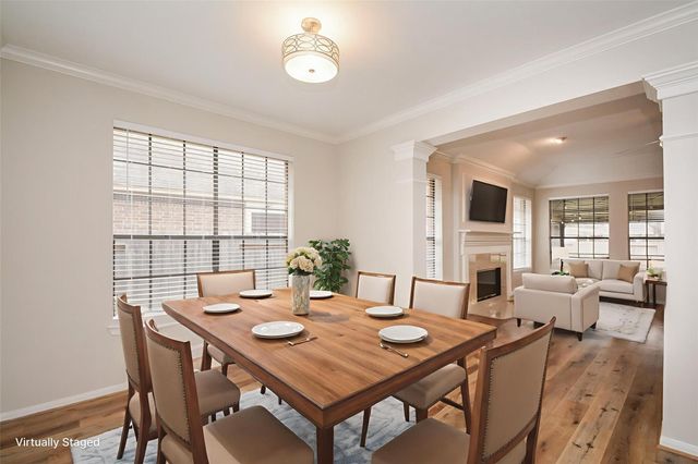 10 Heathstone Place, The Woodlands, TX 77381