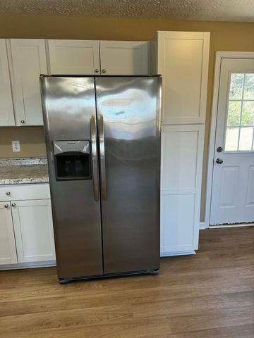 3021 Thompson Ln, Westmoreland, TN 37186