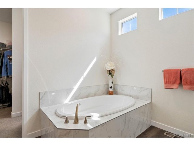 9551 Eagle River St, Littleton, CO 80125