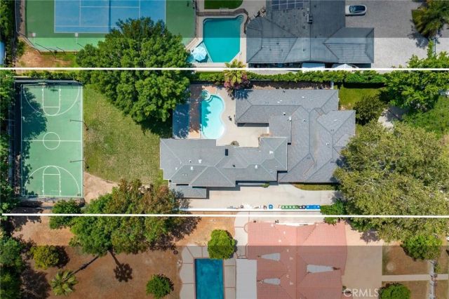22904 Calvert Street, Woodland Hills, CA 91367
