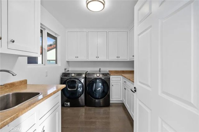 22904 Calvert Street, Woodland Hills, CA 91367