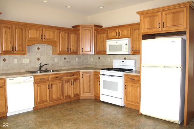 99 Center Court, Franklin, IN 46131