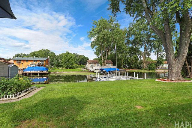 614 Livingston Street, Mchenry, IL 60050