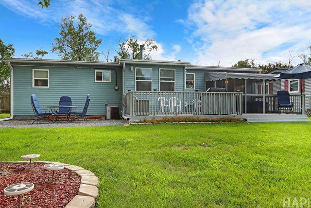 614 Livingston Street, Mchenry, IL 60050