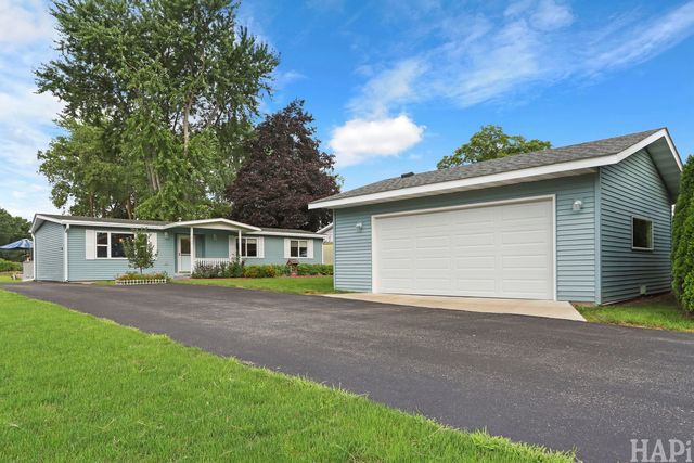614 Livingston Street, Mchenry, IL 60050