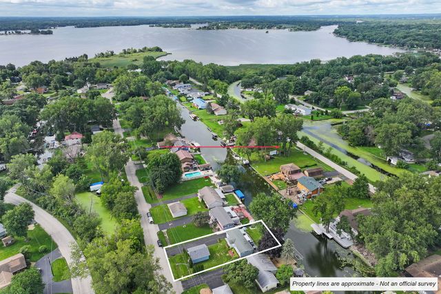 614 Livingston Street, Mchenry, IL 60050