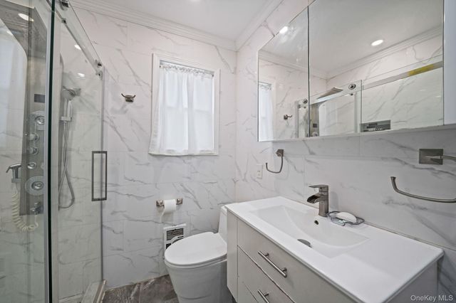 12 Edna Court, Valley Stream, NY 11580