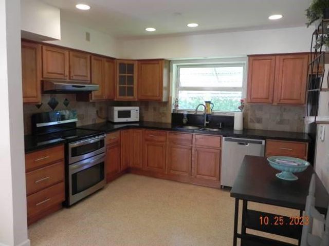 819 N Highland Drive, Hollywood, FL 33021