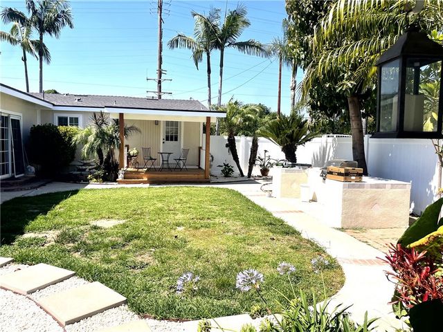 9488 Foster, Bellflower, CA 90706