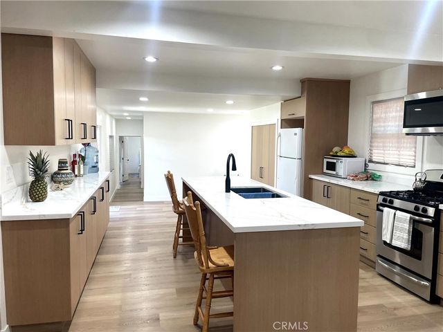 9488 Foster, Bellflower, CA 90706