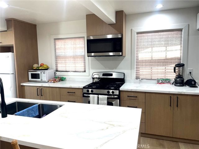 9488 Foster, Bellflower, CA 90706