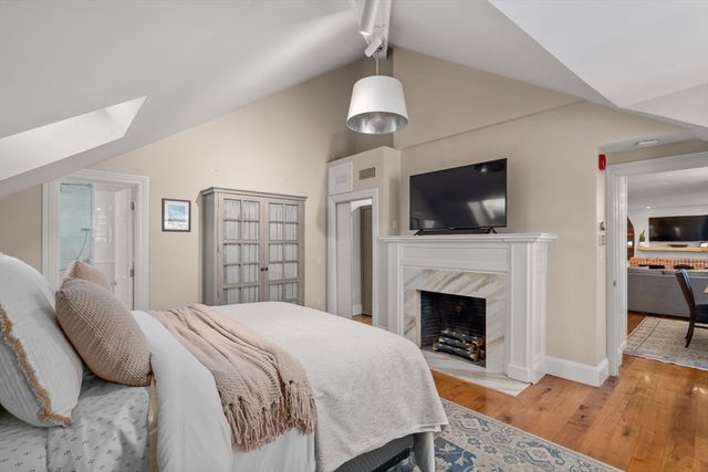 40-42 Mount Vernon St 5A, Boston, MA 02108