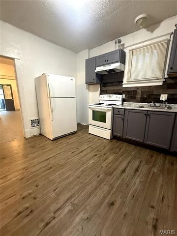 5651 Highland Avenue, St Louis, MO 63112