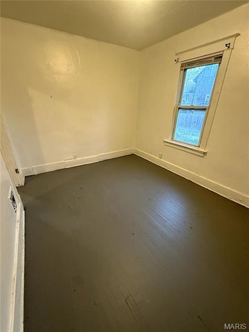 5651 Highland Avenue, St Louis, MO 63112