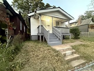 5651 Highland Avenue, St Louis, MO 63112