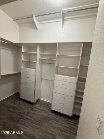 312 W ANGELA Drive, Phoenix, AZ 85023