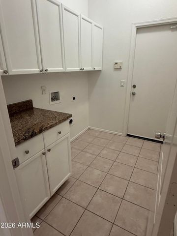 312 W ANGELA Drive, Phoenix, AZ 85023