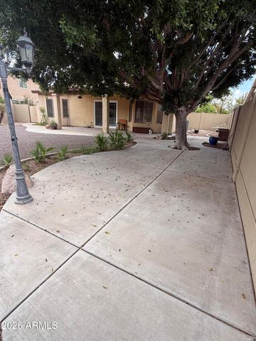 312 W ANGELA Drive, Phoenix, AZ 85023