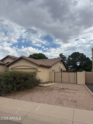 312 W ANGELA Drive, Phoenix, AZ 85023