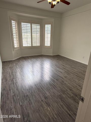 312 W ANGELA Drive, Phoenix, AZ 85023