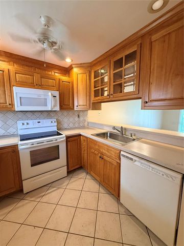 100 E KENTUCKY AVENUE A106, Deland, FL 32724