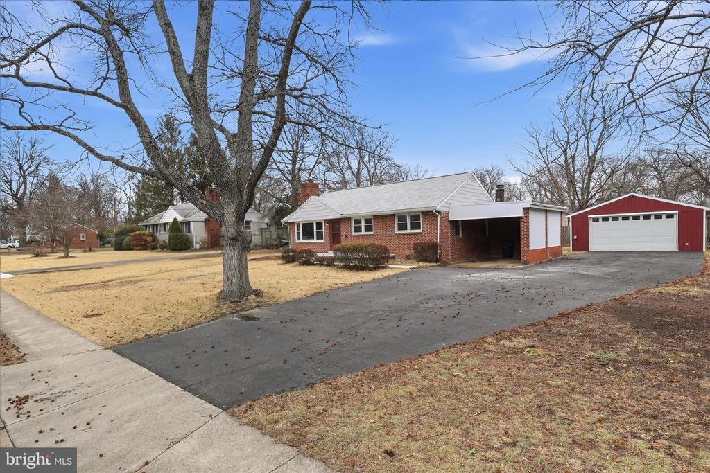 6003 BROOKLAND RD, Alexandria, VA 22310