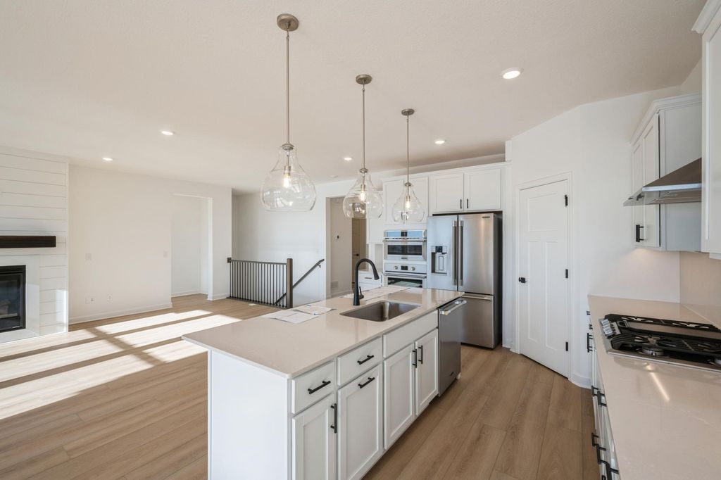 4975 Jandura Bay NE, Saint Michael, MN 55376