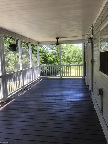 1044 Bunnie Trail, Hamptonville, NC 27020