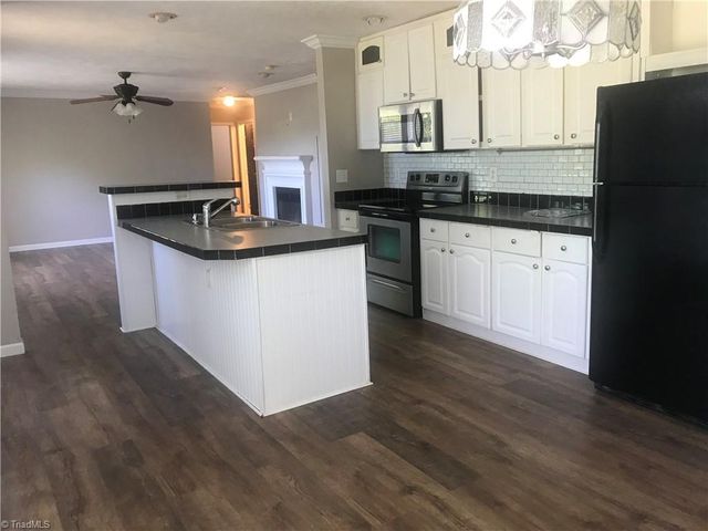 1044 Bunnie Trail, Hamptonville, NC 27020