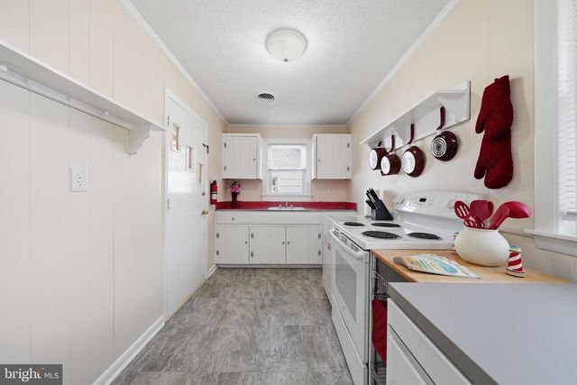 312 VERNON ST, Colonial Beach, VA 22443