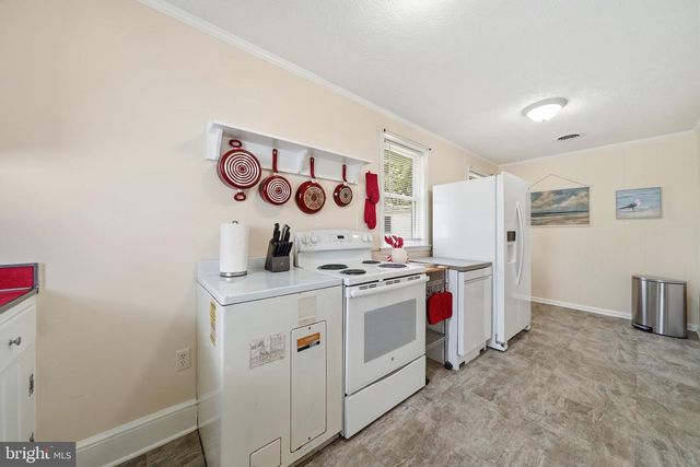 312 VERNON ST, Colonial Beach, VA 22443