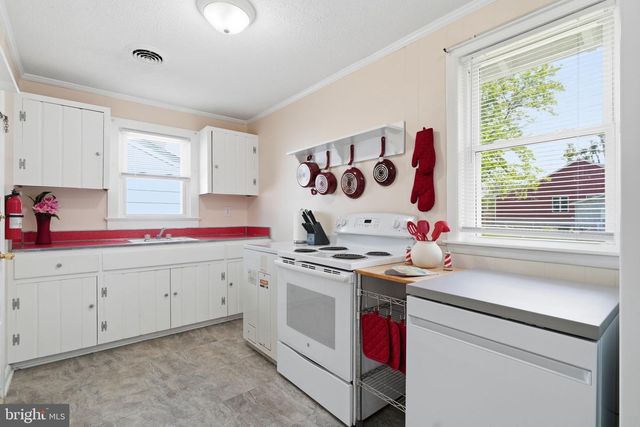 312 VERNON ST, Colonial Beach, VA 22443