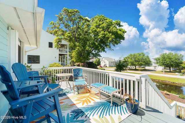 330 Cape Lookout Loop, Emerald Isle, NC 28594