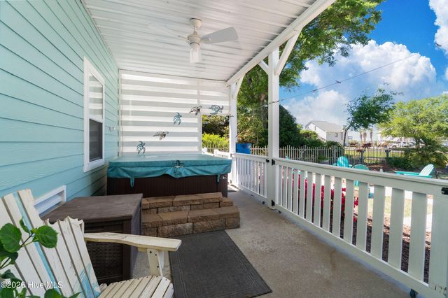 330 Cape Lookout Loop, Emerald Isle, NC 28594
