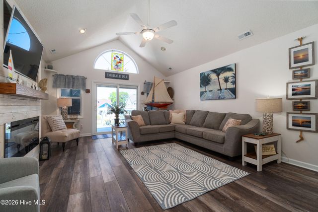 330 Cape Lookout Loop, Emerald Isle, NC 28594