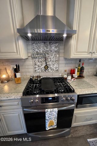 330 Cape Lookout Loop, Emerald Isle, NC 28594