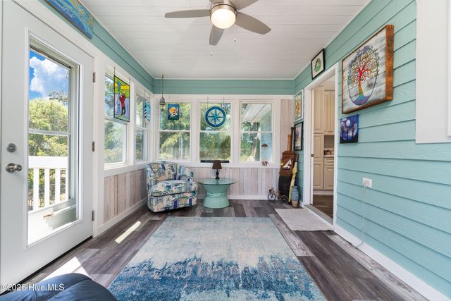 330 Cape Lookout Loop, Emerald Isle, NC 28594