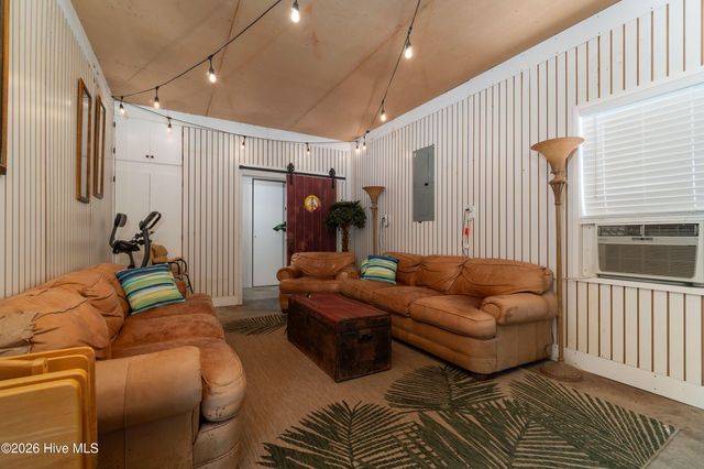 330 Cape Lookout Loop, Emerald Isle, NC 28594