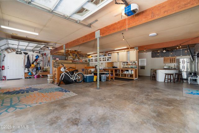 330 Cape Lookout Loop, Emerald Isle, NC 28594